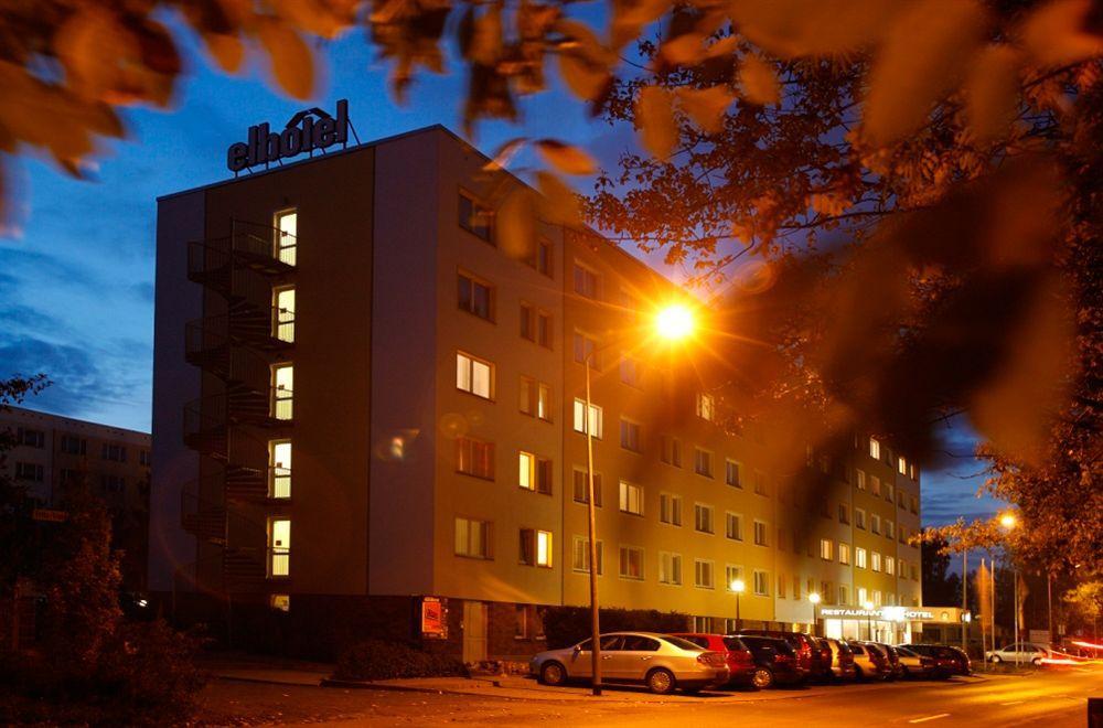 Elbotel Rostock By Centro מראה חיצוני תמונה